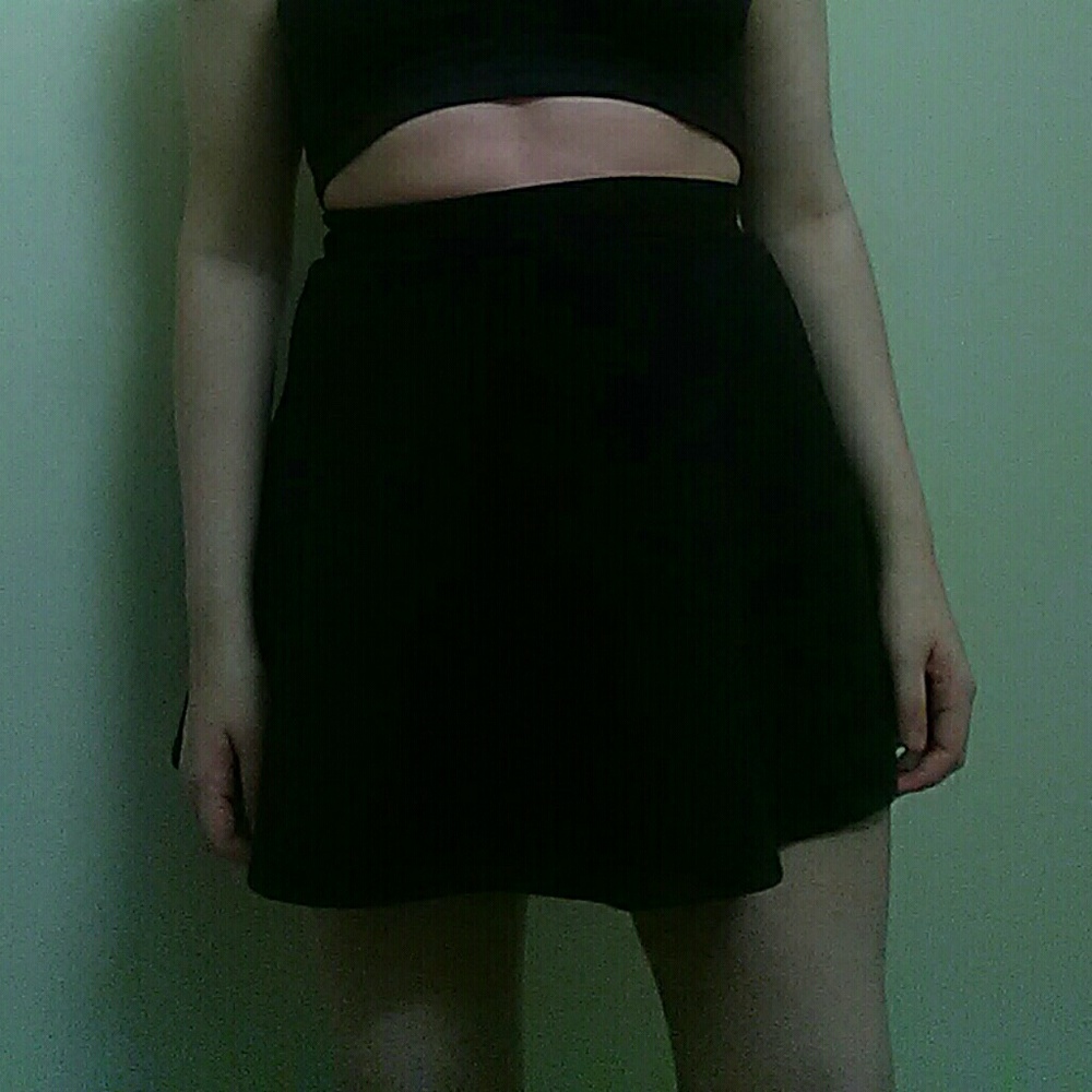 Black skater skirt